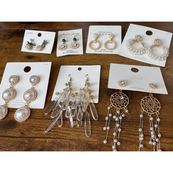 A Week of Elegance retro Gold Pearl Crystal Statement Earrings 7-Pair Set new - Picture 4 of 5